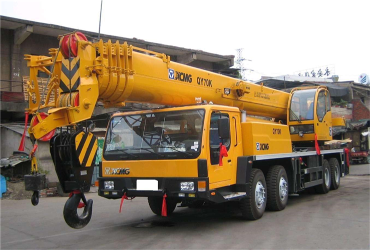 阳春市吊车出租选择重点