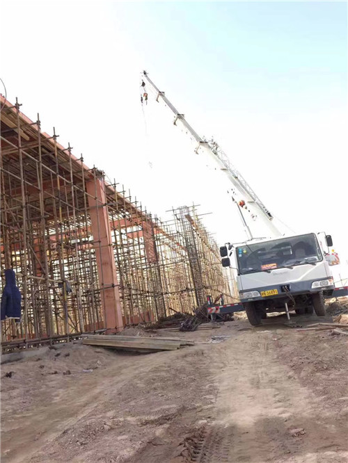 阳春市吊车作业的安全注意事项有哪些？